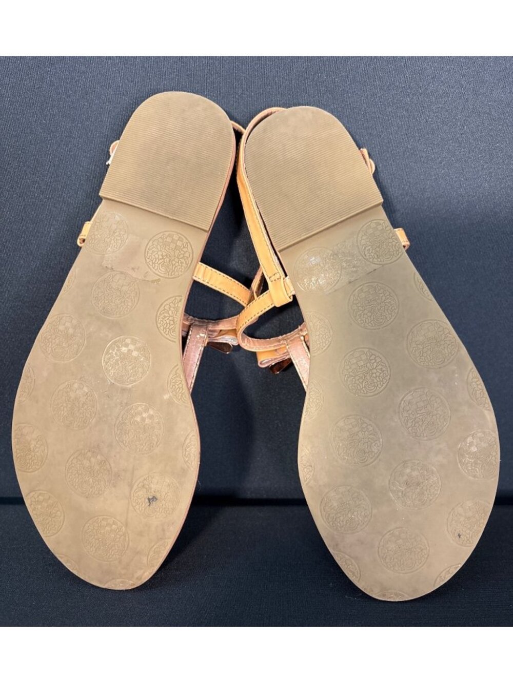 Vince Camuto “Malinda” Tan Thong Sandals Rose Gold Bow Accent Adjustable Straps - Picture 8 of 9